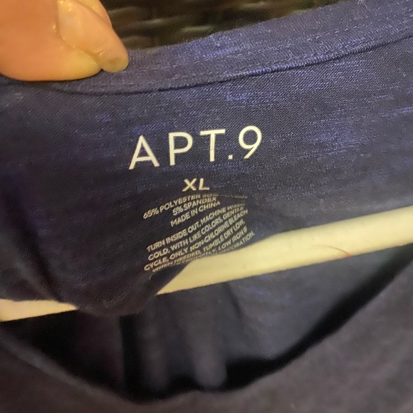 Top - Picture 4 of 4